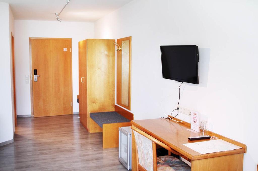 Hotel Pension Kaempfelbach Kampfelbach Esterno foto